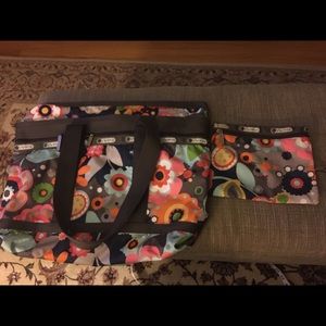 Le sports sac Zipper Bag and matching Make up bag